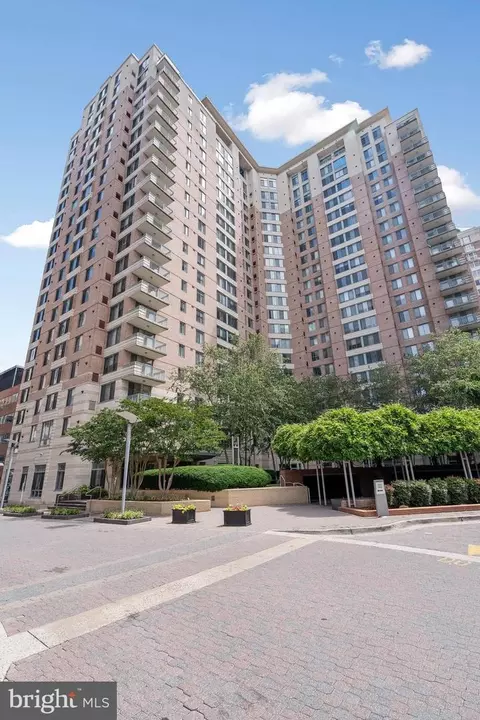 851 N Glebe Rd #1304, Arlington, VA 22203
