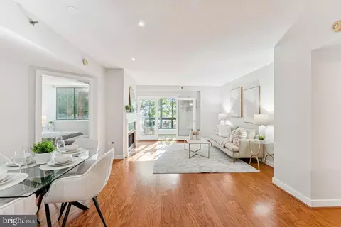 1045 N Utah St #2-212, Arlington, VA 22201