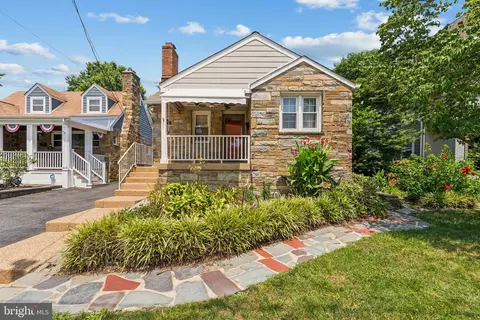 609 21st St S, Arlington, VA 22202