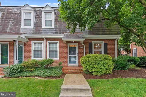 4658 36th St S, Arlington, VA 22206