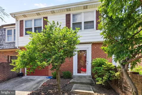 3734 12th St S, Arlington, VA 22204