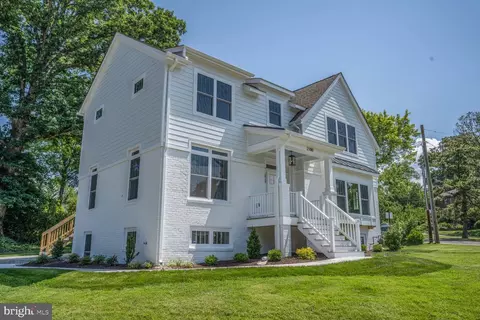 2100 Patrick Henry Dr, Arlington, VA 22205