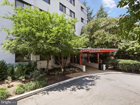 2016 N Adams St #508, Arlington, VA 22201