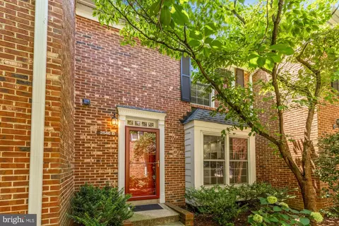 2546 S Walter Reed Dr #B, Arlington, VA 22206