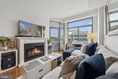 3600 S Glebe Rd #1015W, Arlington, VA 22202