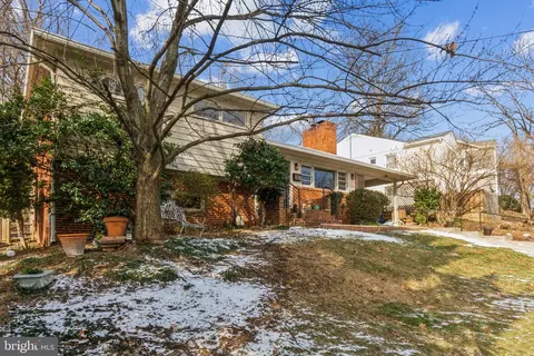 2924 S Grant St, Arlington, VA 22202