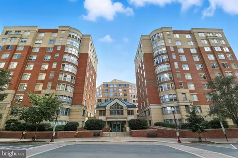 3830 9th St N #605W, Arlington, VA 22203