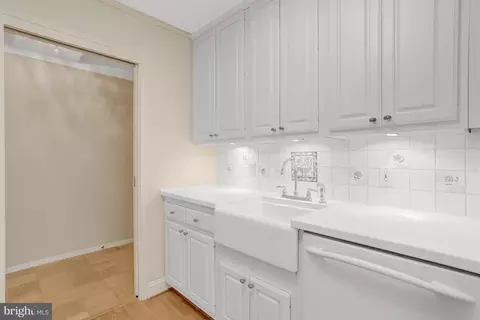 3800 Fairfax Dr #509, Arlington, VA 22203