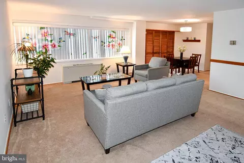 1519 S George Mason Dr #10, Arlington, VA 22204