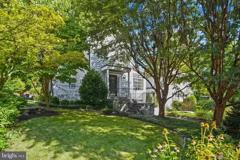 4208 23rd St N, Arlington, VA 22207