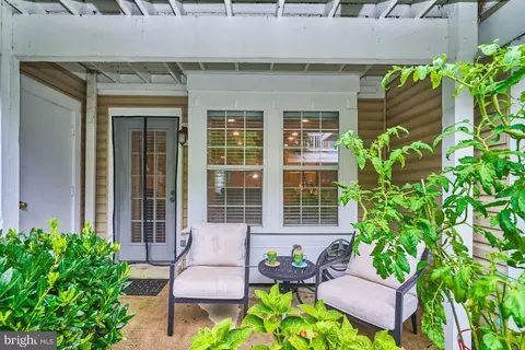 4552 28th S #16-9 D, Arlington, VA 22206