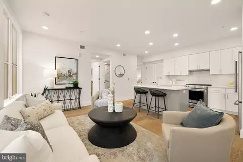 1245 N Pierce St #4, Arlington, VA 22209