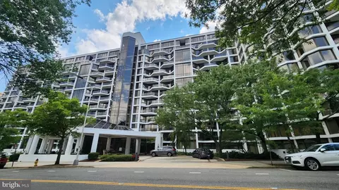 1530 Key Blvd #221, Arlington, VA 22209