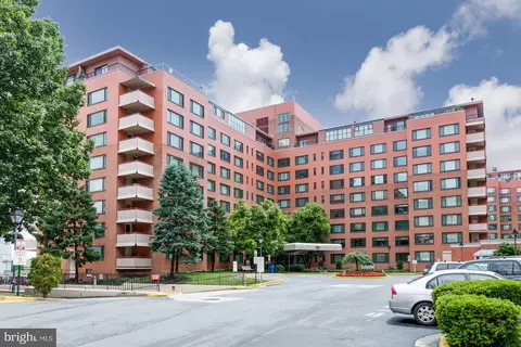 1021 Arlington Blvd #647, Arlington, VA 22209