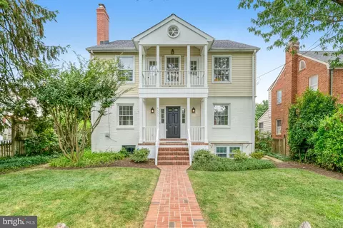 4655 24th St N, Arlington, VA 22207