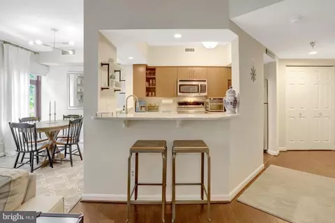 2400 Clarendon Blvd #105, Arlington, VA 22201