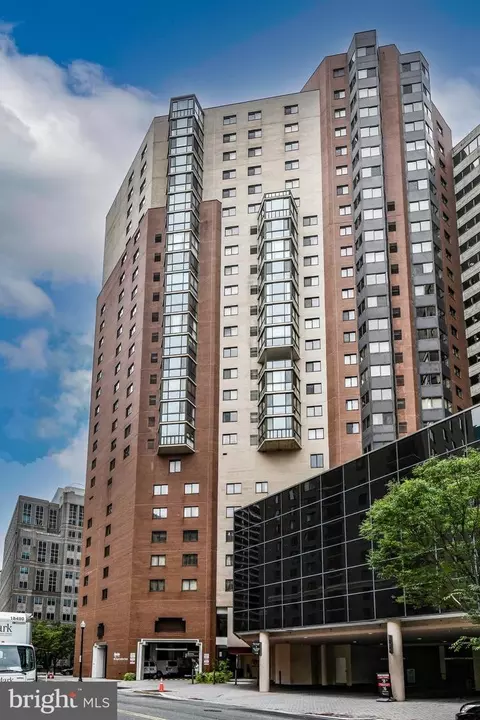 900 N Stafford St #1112, Arlington, VA 22203