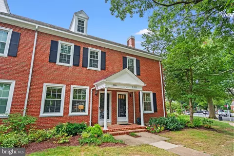 3327 S Stafford St, Arlington, VA 22206