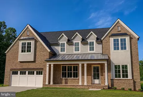 6587 29th St N, Arlington, VA 22213