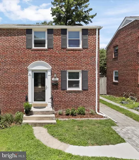 3717 3rd St S, Arlington, VA 22204
