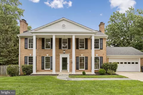 4893 35th Rd N, Arlington, VA 22207