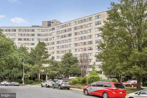 1200 N Nash St #565, Arlington, VA 22209