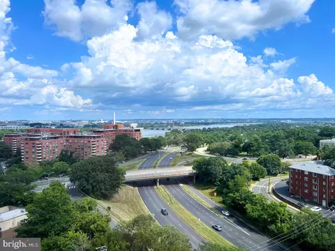 1600 N Oak St #1115, Arlington, VA 22209