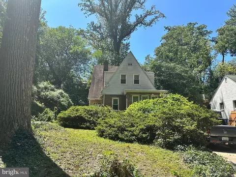 2238 N Vermont St, Arlington, VA 22207