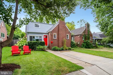 507 S Wakefield St, Arlington, VA 22204