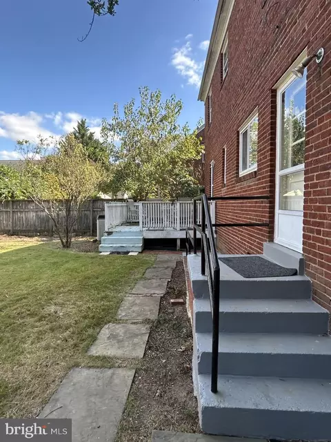 2315 N Burlington St, Arlington, VA 22207