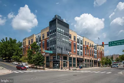 989 S Buchanan St #311, Arlington, VA 22204