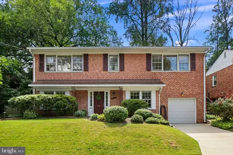 2728 S Grove St, Arlington, VA 22202