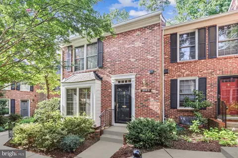 2518 S Walter Reed Dr #A, Arlington, VA 22206