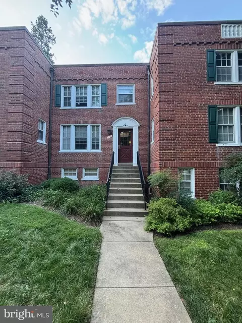 1762 N Rhodes St #6-353, Arlington, VA 22201