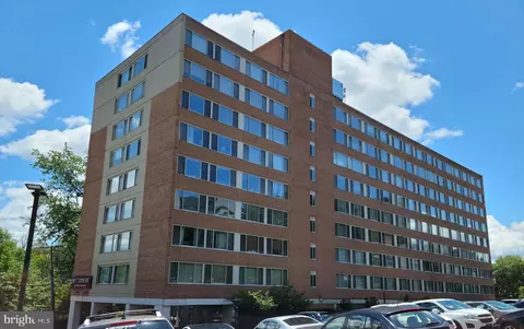1210 N Taft St #710, Arlington, VA 22201