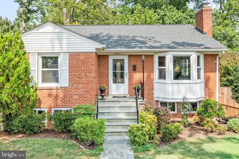 5417 4th St S, Arlington, VA 22204