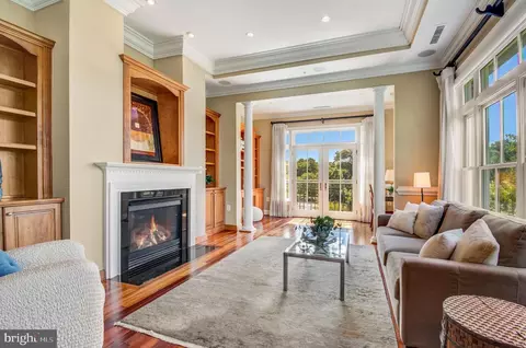 2801 Langston Blvd #302, Arlington, VA 22201