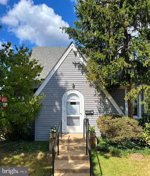 2114 N Oakland St, Arlington, VA 22207