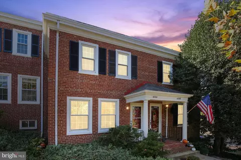 4204 32nd St S #288, Arlington, VA 22206