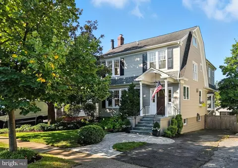 1610 N Danville St, Arlington, VA 22201