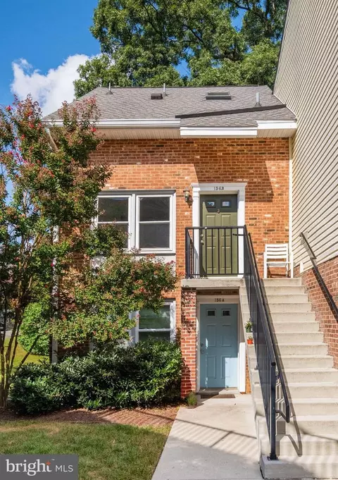 156 N B N Bedford St #B, Arlington, VA 22201