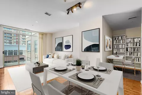 820 N Pollard St #915, Arlington, VA 22203