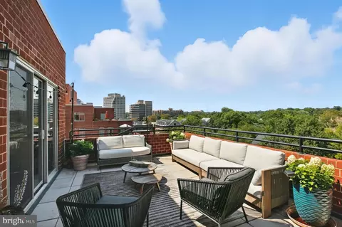 1050 N Taylor St #1-709, Arlington, VA 22201