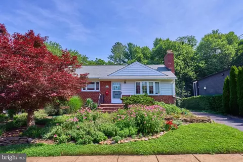 5255 32nd St N, Arlington, VA 22207