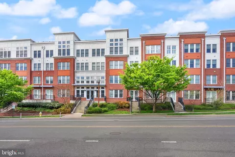 1418 N Rhodes St #B105, Arlington, VA 22209