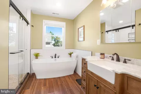 302 S Barton St, Arlington, VA 22204 photo 28