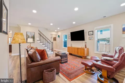 302 S Barton St, Arlington, VA 22204 photo 6