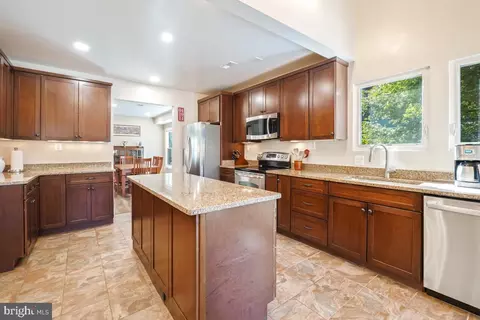 302 S Barton St, Arlington, VA 22204 photo 14