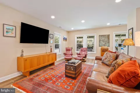 302 S Barton St, Arlington, VA 22204 photo 8