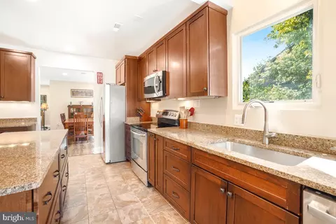302 S Barton St, Arlington, VA 22204 photo 13